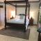 Taj on Byrnes - Private Luxury Apartment Mareeba
