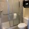 HomeStay Inn & Suites Edinburg - Deluxe King Room