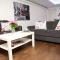 Apt 3, Trafalgar Sq Duplex, 3rd & 4th floor by Indigo Flats
