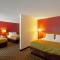 Econo Lodge Inn & Suites