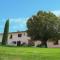 Spacious Farmhouse in Pienza with Swimming Pool