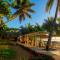 Water Edge Hotel & Restaurant