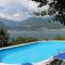 Villa Erica con piscina privata sul lago di Como