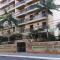 Apartamento Enseada, Guarujá, 3 dorms, 3 banhs, 8 pessoas, 02 quadras da praia, 2 sacadas, 2 vagas de garagem
