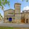 Church suite, Stow-on-the-Wold, Sleeps 4, town location