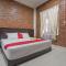 RedDoorz Plus near Cambridge City Square 2 Medan