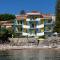 Iris Apartments 