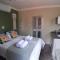 Gathering Guesthouse - Aloe room
