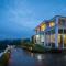 StayVista at The Lilly Ooty with Breakfast