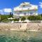 Apartments Toma - 5m from the sea with parking