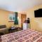 Highland Inn New Cumberland - Queen Room