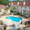 Palmera Inn and Suites