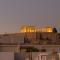 Minimal apartment on the shadow of the Acropolis