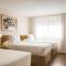 Days Inn by Wyndham Montevideo - Standard Triple Room