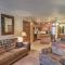 1 Block to Main St! Red River Home w/ 2 Balconies