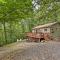 Secluded Luray Cabin with BBQ, 11 Mi to Caverns!