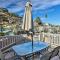 Tropical Island Escape with Deck, Walk to Avalon Bay