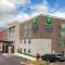 Holiday Inn Express & Suites Tulsa South - Woodland Hills, an IHG Hotel