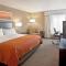 Holiday Inn Express Hotel & Suites Minneapolis - Minnetonka, an IHG Hotel