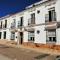 Hostal Alcarayón Pilas