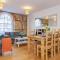 Unique and quirky central apartment with parking