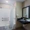 Holiday Inn Express & Suites - Green Bay East by IHG