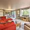 Luxe Updated Home w/ Grill + Hot Tub: 4 Mi to RMNP