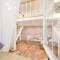 Provence Home - CityCenter, TV, Washer, Coffee-Tea