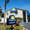 Days Inn by Wyndham Bradenton I-75