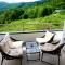Panoramic Forest View Sinaia - Balcony and Private Parking