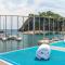 La finestra sul mare by Tizzano House
