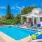 Villa Velasco CB by Mauter Villas