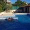 Villa Ivanka Murter ap C sa grijanim bazenom i besplatnim parkingom