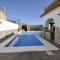 Chalet con piscina privada en Barbate