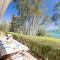 Corlette Waterfront 2 Waterfront Luxury WI FI Aircon Boat Parking