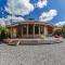 The Snowglobe - Ohakune Modern Yurt Style Chalet