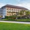 Swan Lake Hotel Sattahip