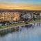 Silvershore Apartments on the Broadwater