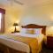 Hilton Vacation Club Grand Beach Orlando - Suite King De Tres Dormitorios Con Dos Camas Individuales Y Bañera De Baño - Movilidad Accesible