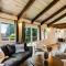 Tall Cedars Cabin By The Water