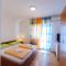 Apartment and Rooms Iva