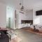 Stunning, Newly Renovated Central Apartment