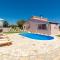 Peaceful Villa in Loborika with Swimming Pool