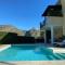 Villa Almond