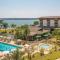 Flat Life Resort com vista do Lago