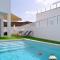 Big Villa Tauro with Private Heated Saltwater Pool & Jacuzzi & BBQ & Game Room & Arcade Games