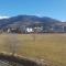 Loft mansardé du train jaune avec vue sur les montagnes