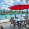 Tropical Breezes 3bed & 2bath with dockage & cabana club access