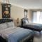 Hollywood Loft spacious with 2 beds and parking
