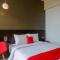 RedDoorz Plus near Solo Baru
